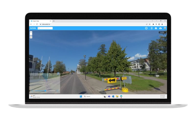 Vista image viewer with a 360 image.